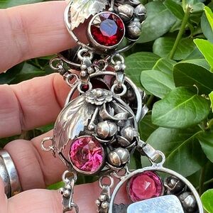 VINTAGE 1940 HOBE STERLING SILVER PINK RED PASTE GLASS FLORAL STATEMENT BRACELET